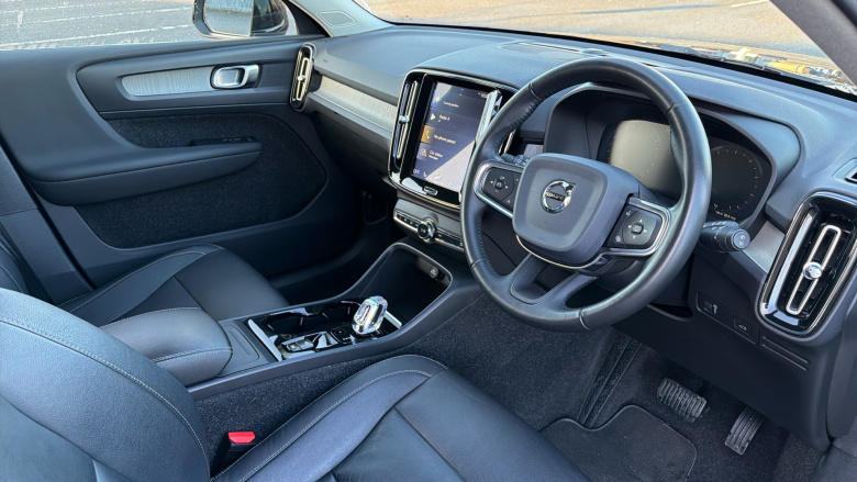 Volvo Xc40 2.0 T4 Inscription 5dr AWD Geartronic Petrol Estate